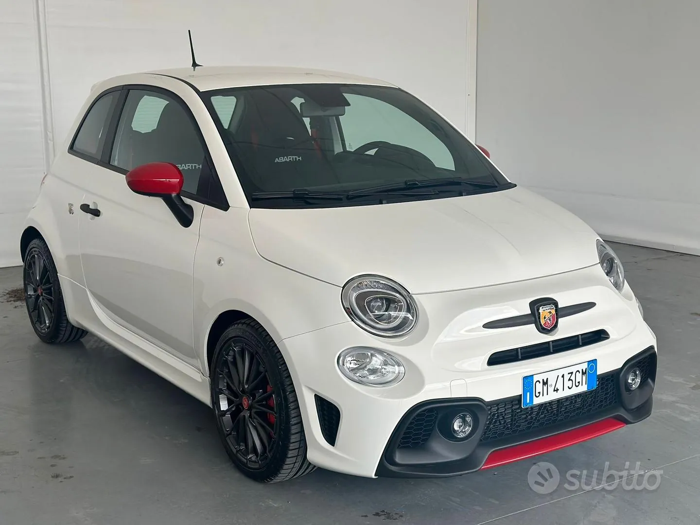 Abarth 695 2023 photo 3