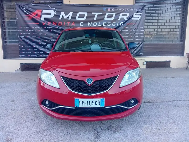 Lancia Ypsilon
