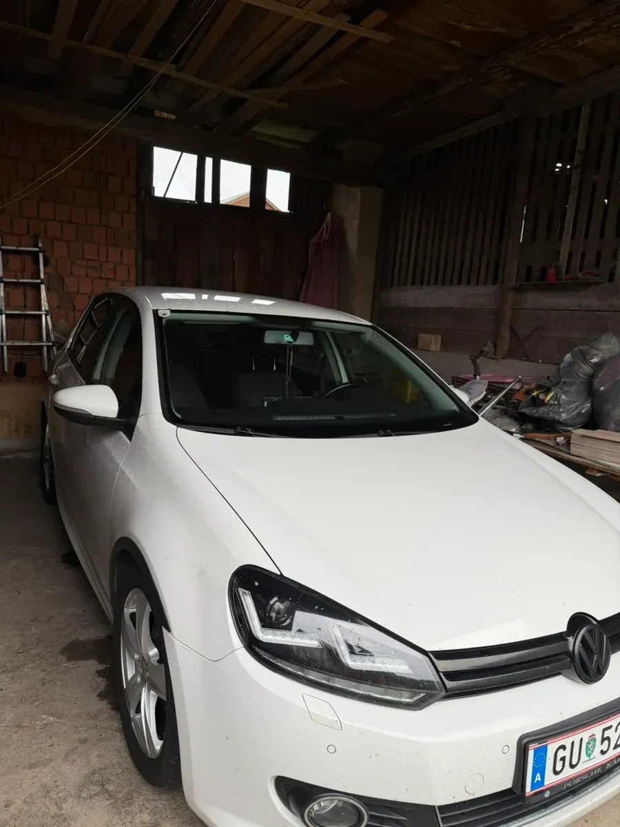 Volkswagen Golf 2010 photo 2