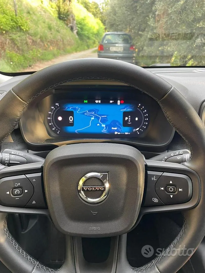 Volvo Xc40 2025 photo 4