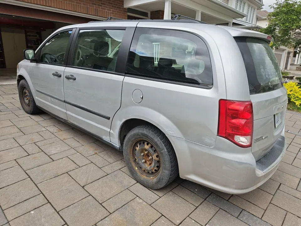 Dodge Grand Caravan 2012 photo 4