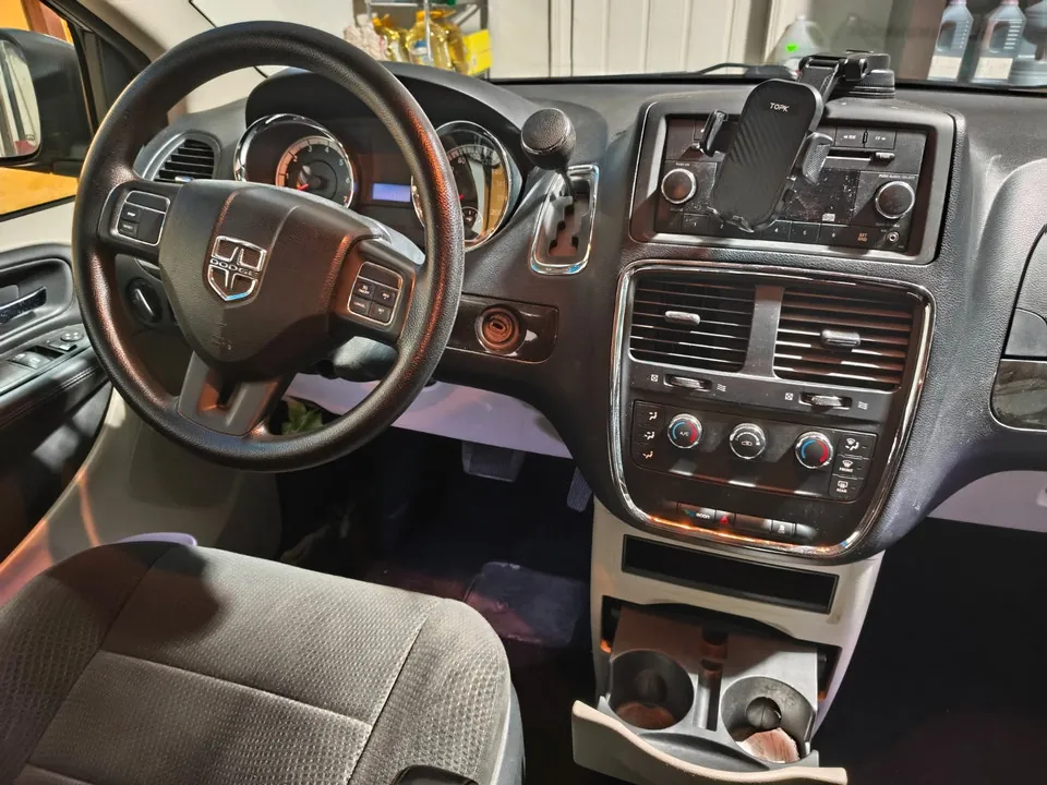 Dodge Grand Caravan 2012 photo 5