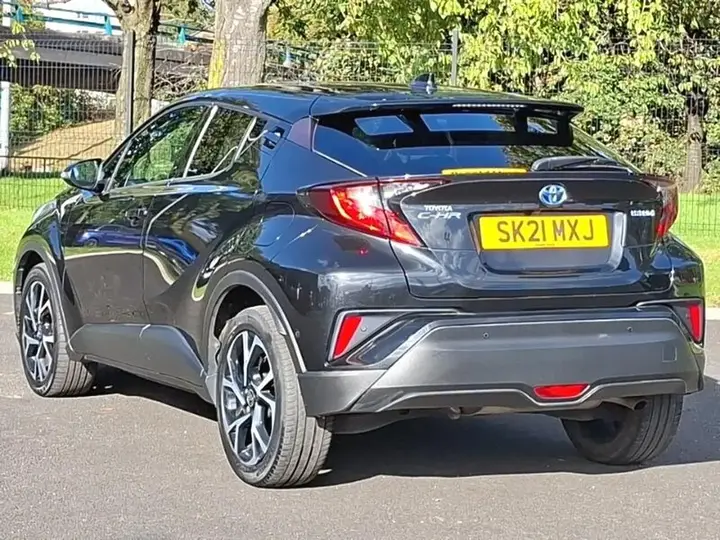 Toyota C-Hr 2021 photo 2