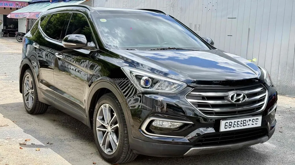 Hyundai Santa Fe 2018 photo 2