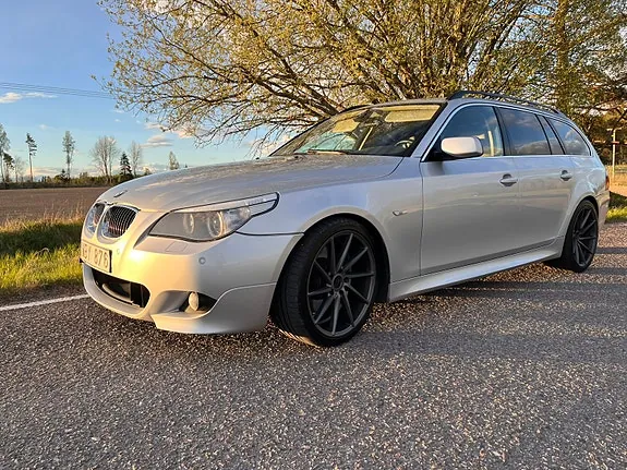 BMW 545I