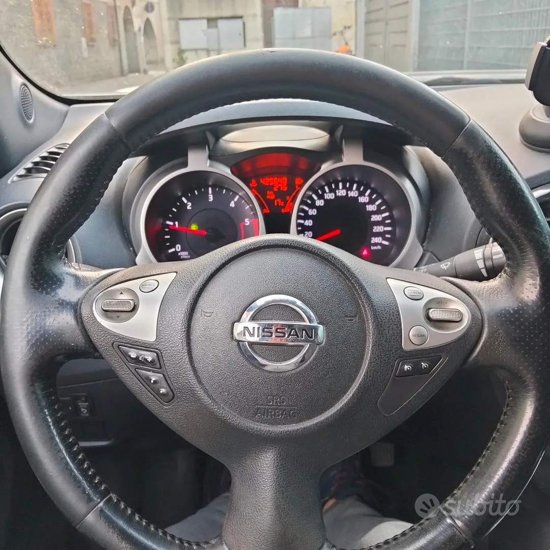 Nissan Juke 2011 photo 3