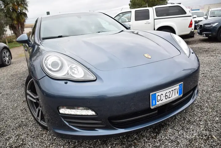Porsche Panamera 2010 photo 2
