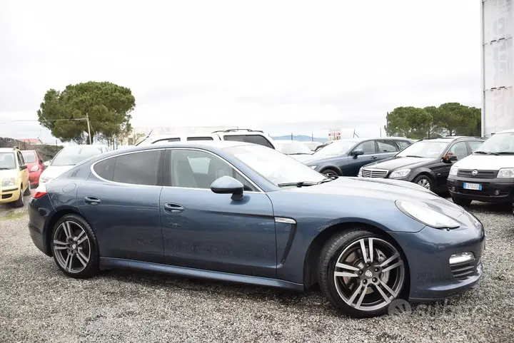 Porsche Panamera 2010 photo 4