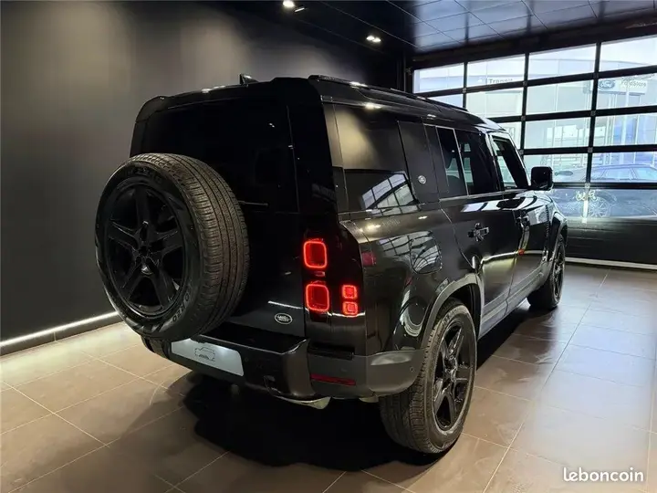 Land Rover Defender 2023 photo 4