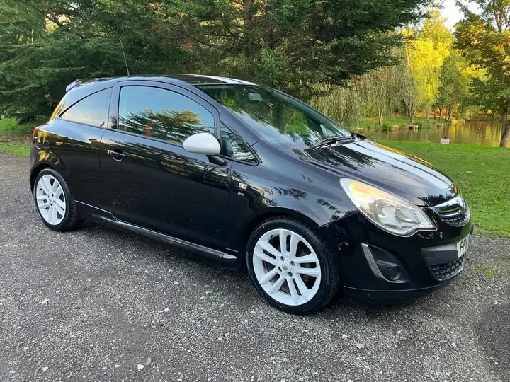 Vauxhall Corsa 2011 photo 3