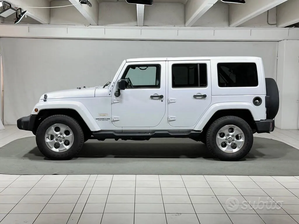 Jeep Wrangler Unlimited 2014 photo 2