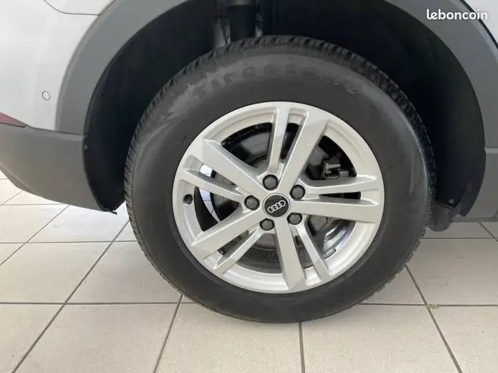 Audi Q3 2021 photo 4