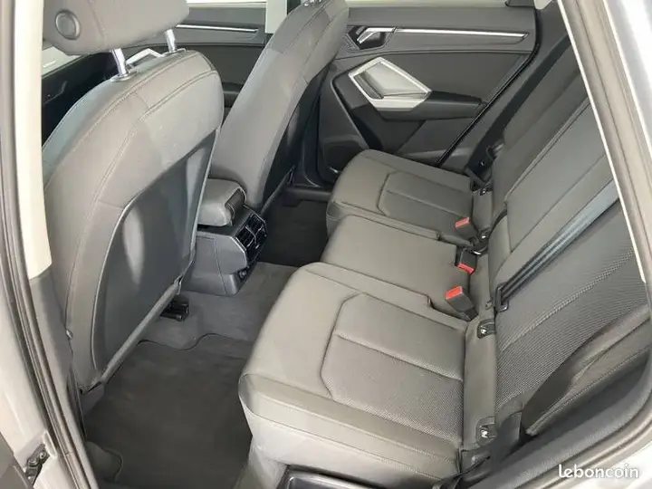 Audi Q3 2021 photo 5