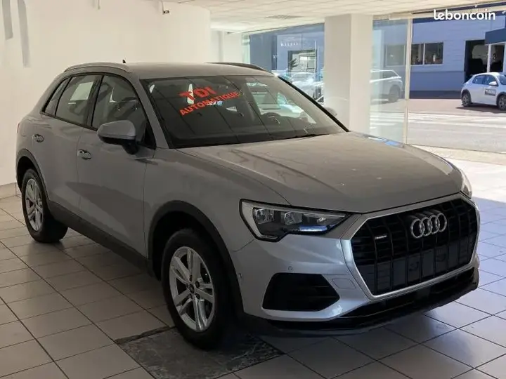 Audi Q3 2021 photo 2
