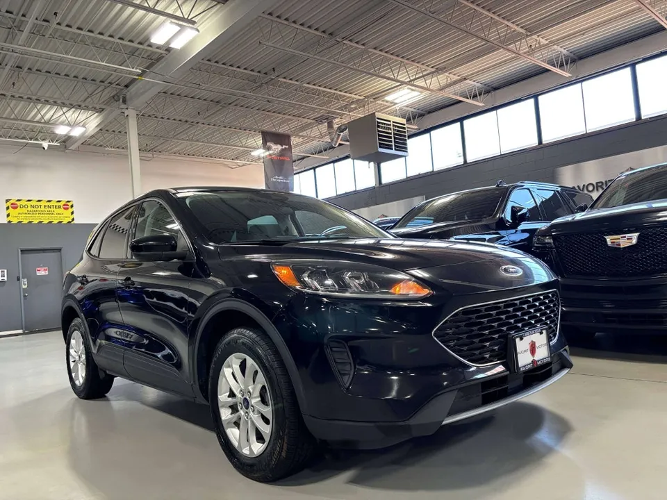 Ford Escape 2021 photo 2