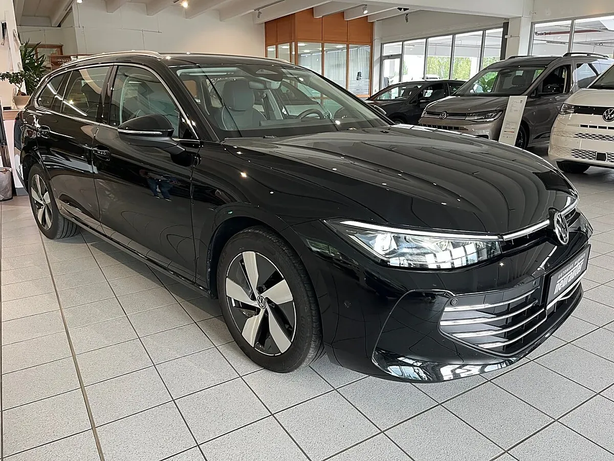 Volkswagen Passat 2024 photo 3