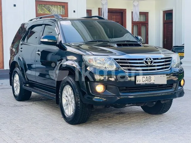 Toyota Fortuner 2013 photo 3