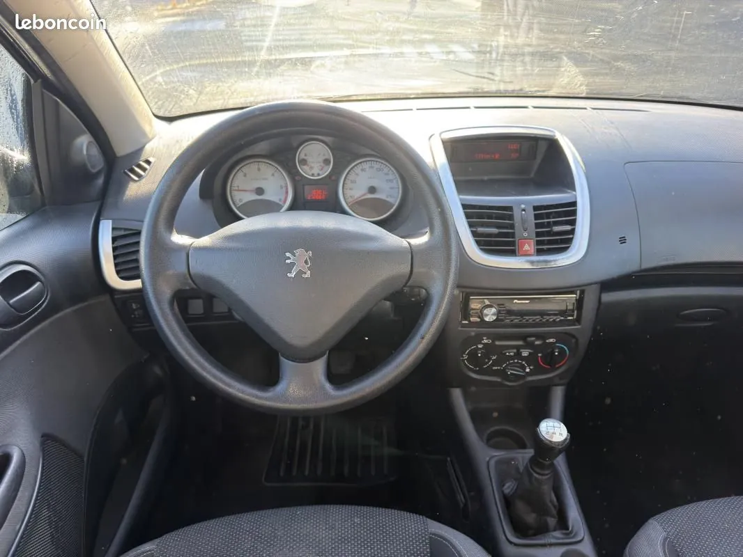 Peugeot 206 2009 photo 5