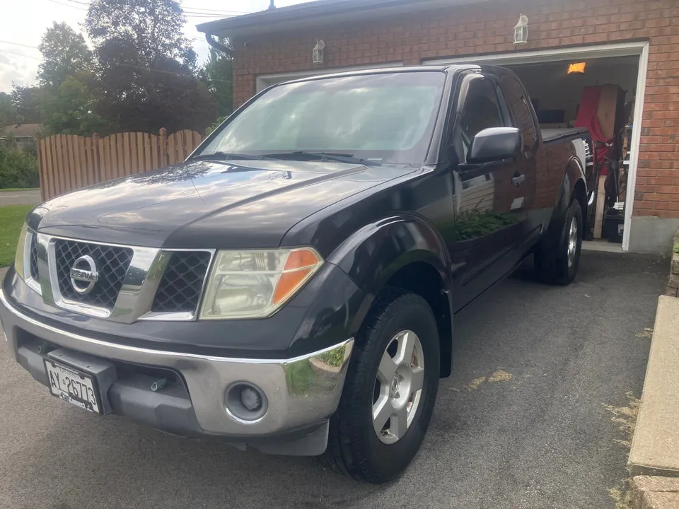 Nissan Frontier 2008 photo 2