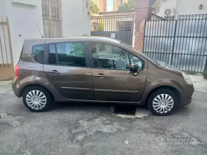 Renault Modus 2012 photo 2