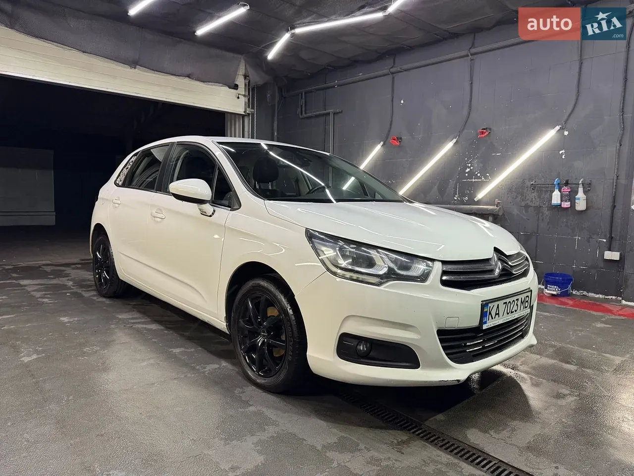 Citroen C4 2016 photo 2