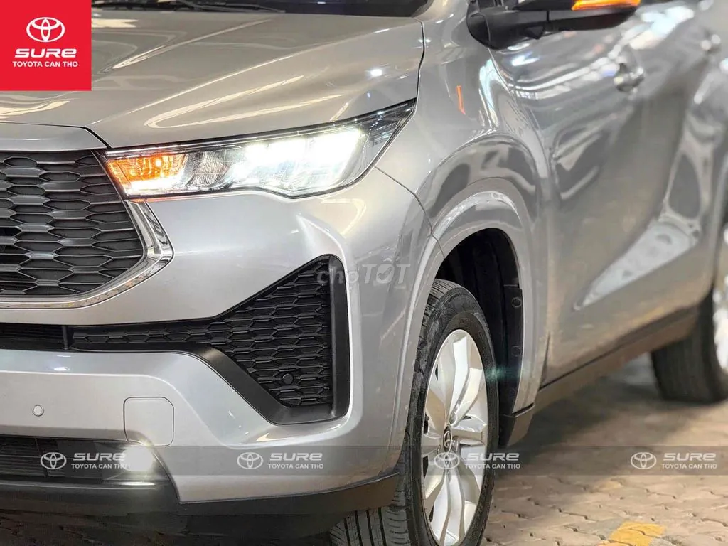 Toyota Innova 2024 photo 3