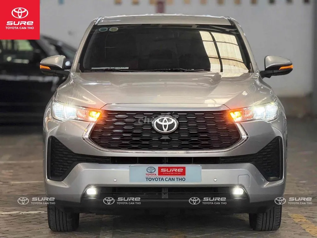 Toyota Innova 2024 photo 2