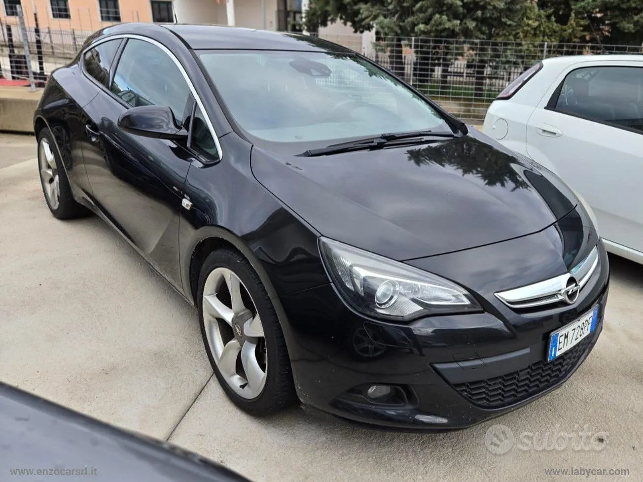 Opel Astra 2012 photo 4