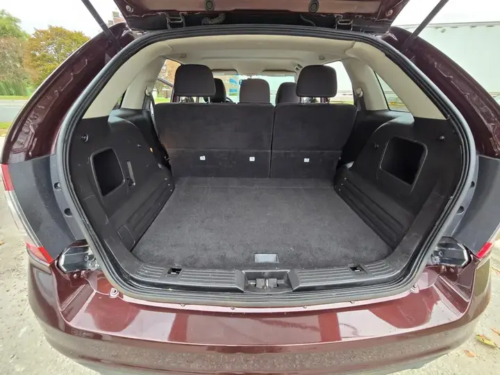 Ford Edge 2012 photo 4