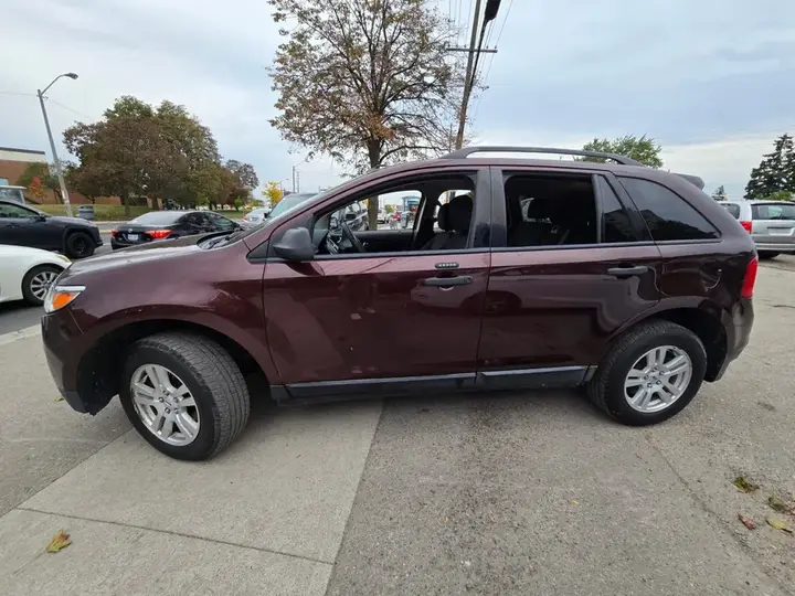 Ford Edge 2012 photo 2