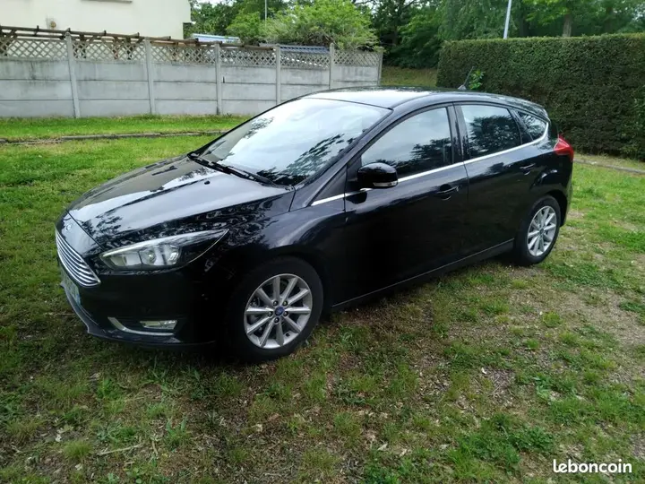 Ford Focus 2018 photo 2