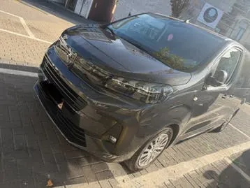 Peugeot Traveller