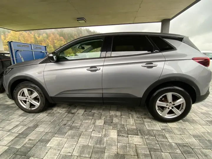 Opel Grandland X 2021 photo 2