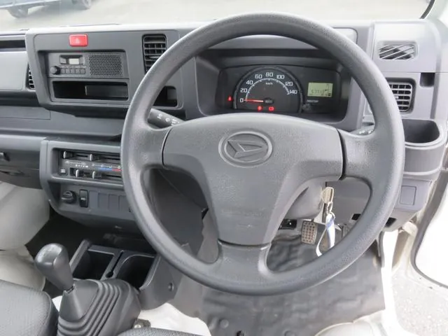Daihatsu Hijet Truck 2016 photo 3