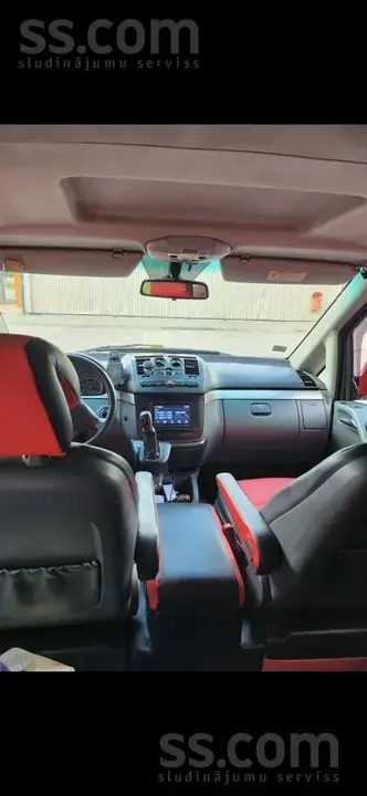 Mercedes-Benz Viano 2007 photo 2