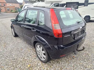 Ford Fiesta 2003 photo 3
