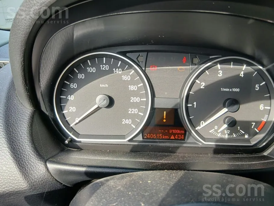 BMW 1 Series 2007 photo 2