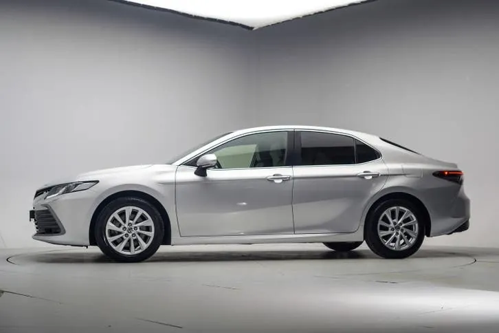 Toyota Camry 2022 photo 2