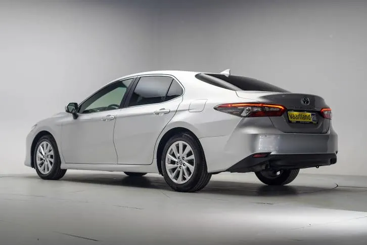 Toyota Camry 2022 photo 3