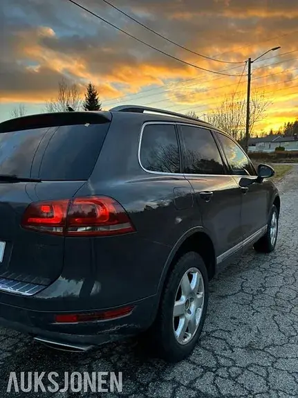 Volkswagen Touareg 2011 photo 4