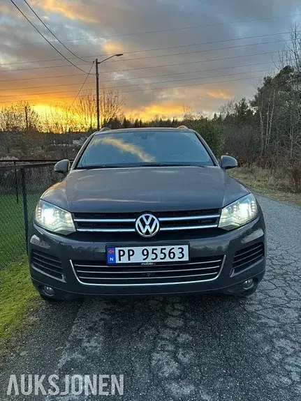 Volkswagen Touareg 2011 photo 2