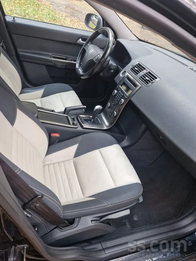 Volvo V50 2009 photo 4