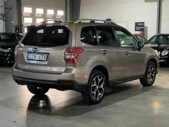 Subaru Forester 2013 photo 2