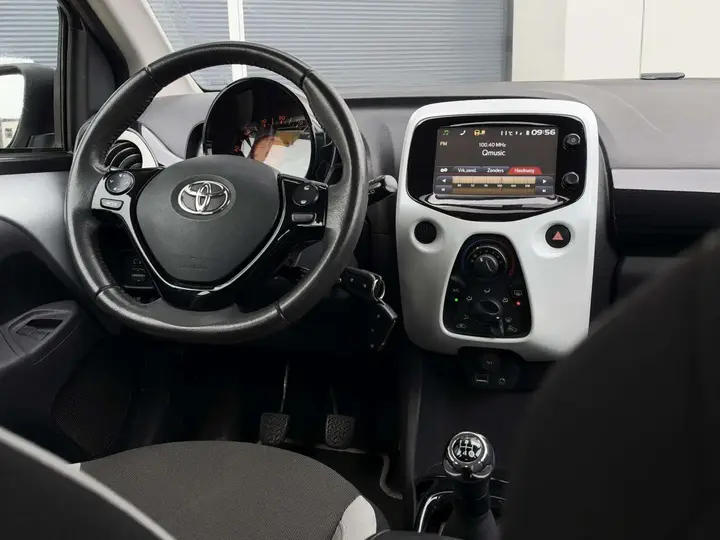 Toyota Aygo 2015 photo 3