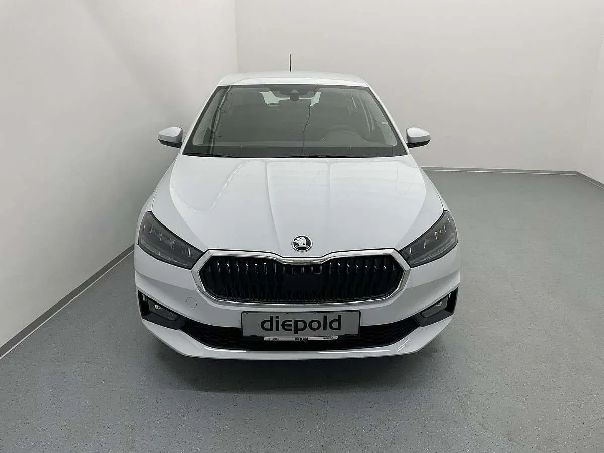 Skoda Fabia 2025 photo 2
