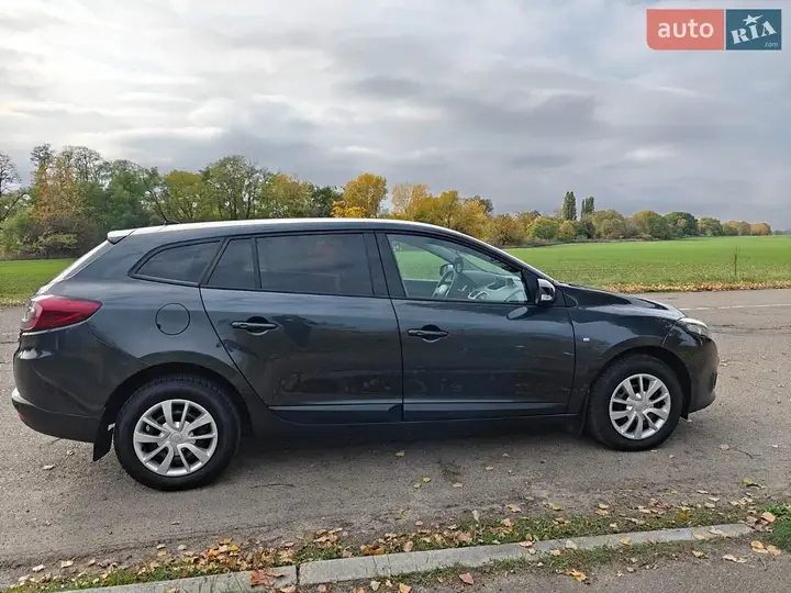 Renault Megane 2011 photo 5