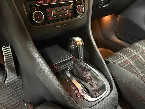 Volkswagen Golf I 2012 photo 3