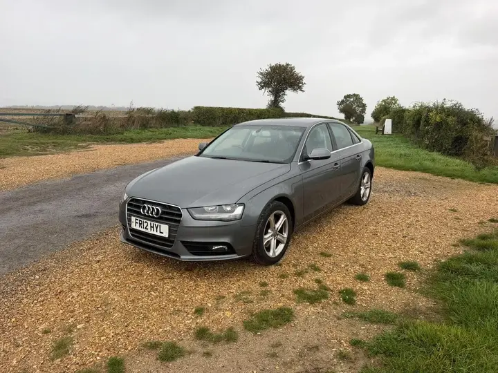 Audi A4 2012 photo 3
