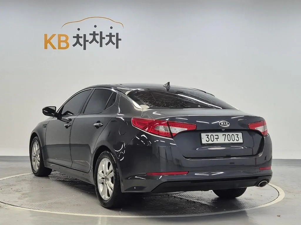 Kia K5 2013 photo 2