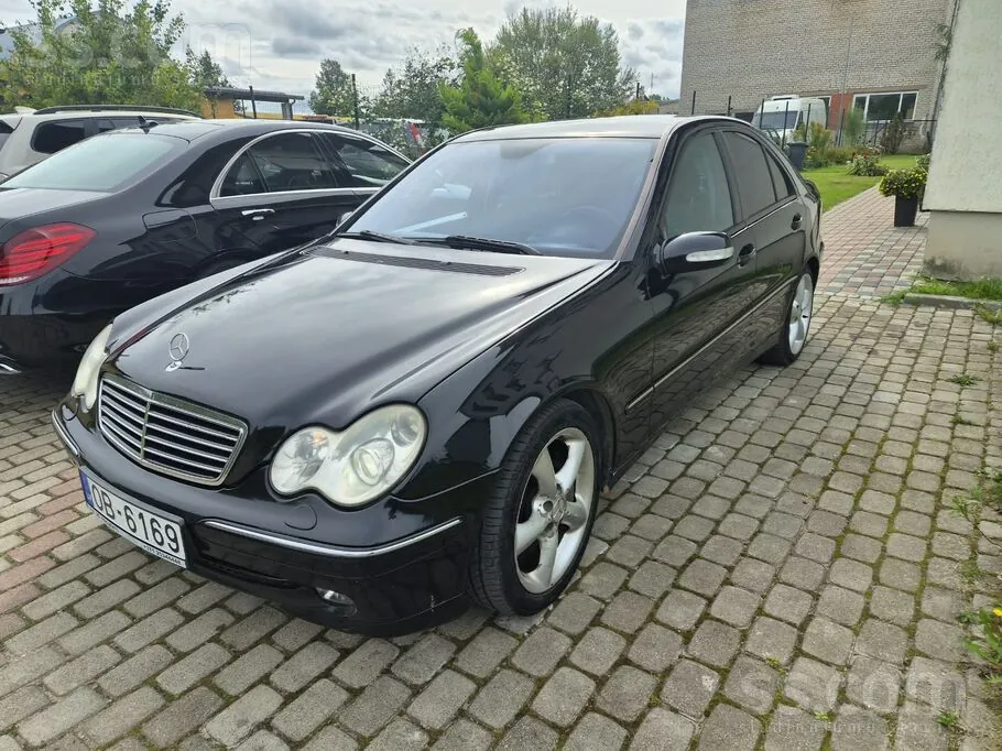 Mercedes-Benz C270 2003 photo 3